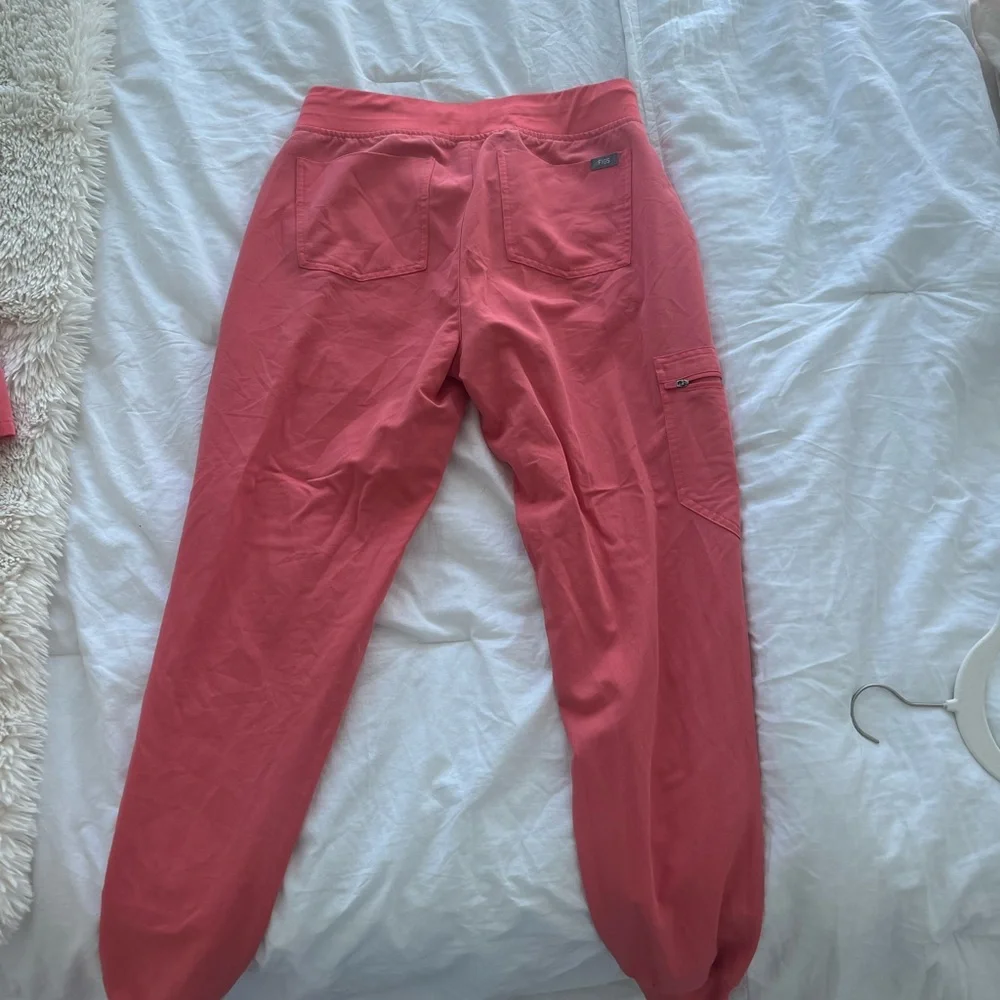 Zamora Jogger scrub pants - Picture 2 of 2